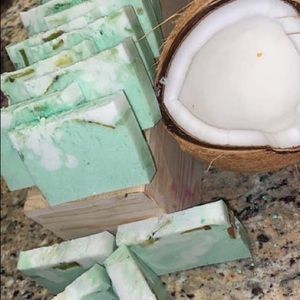 CLASSIC KIWI COCONUT HERBAL SOAP!